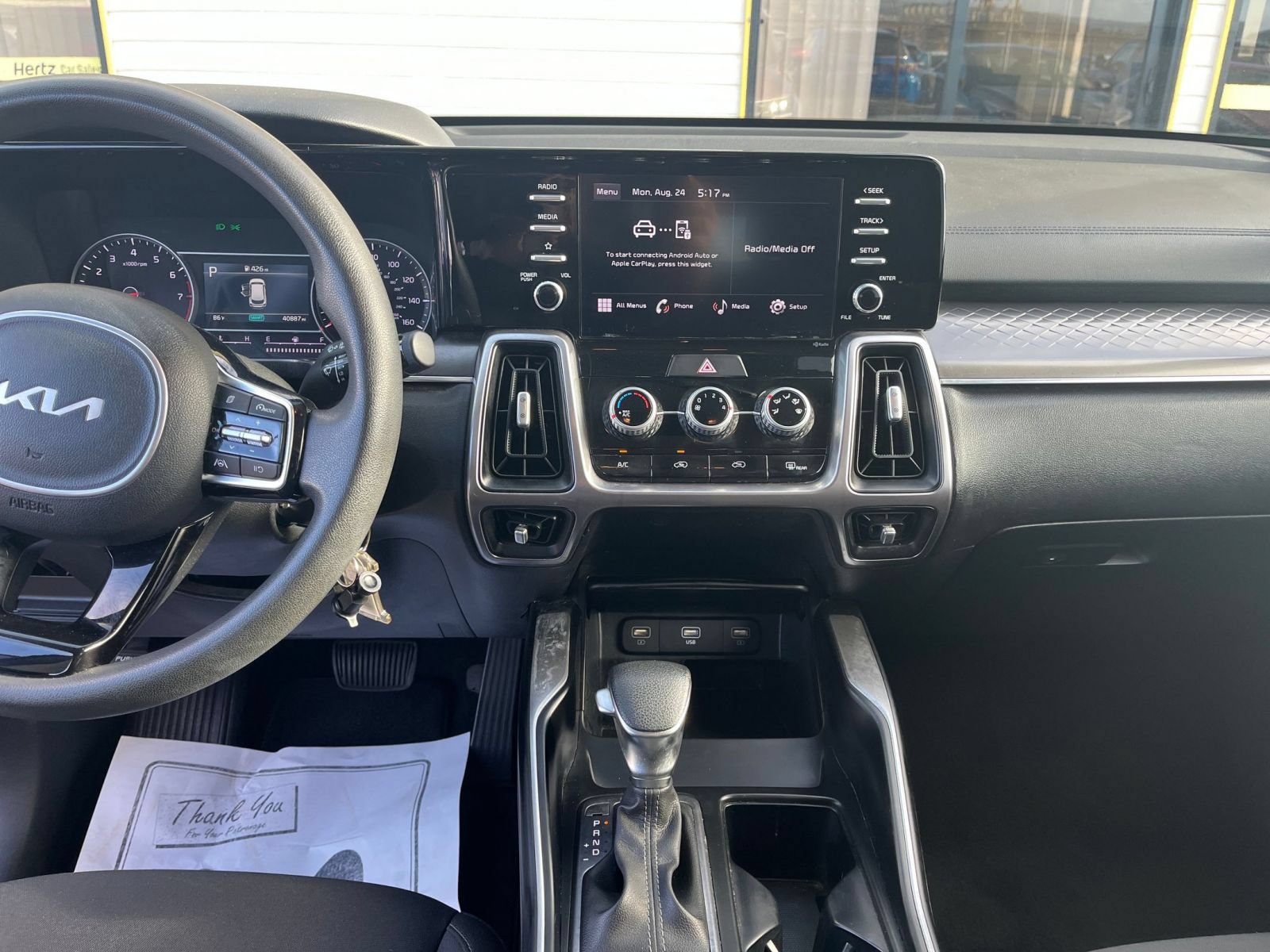 Thumbnail: 2023 Kia Sorento - 14