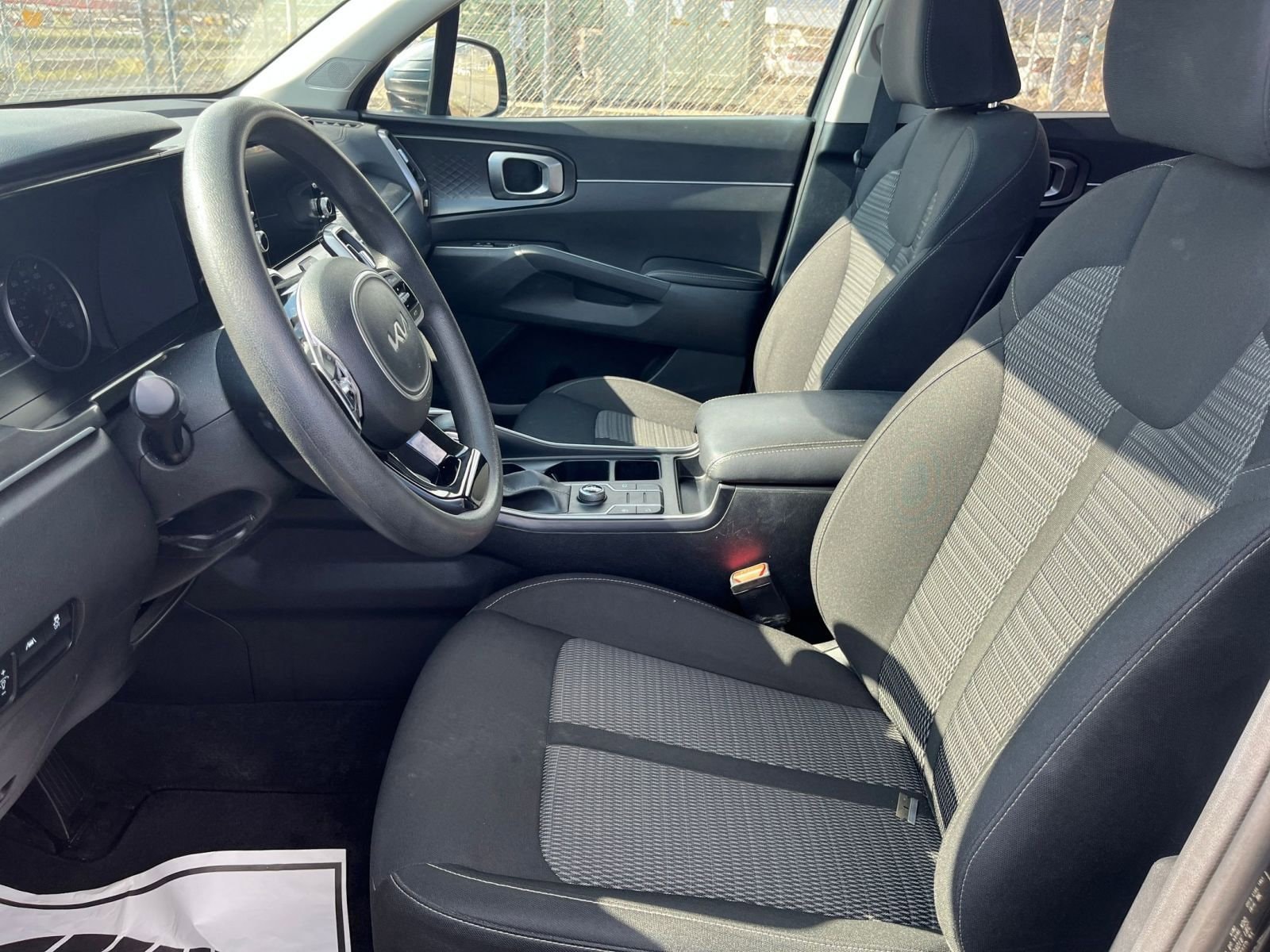 Thumbnail: 2023 Kia Sorento - 27