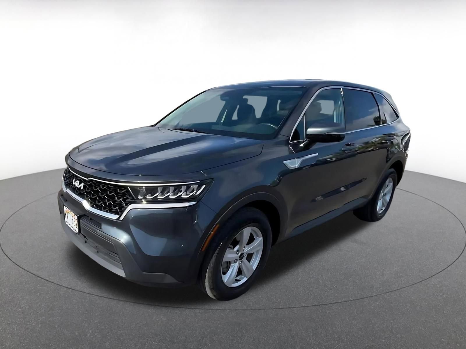Thumbnail: 2023 Kia Sorento - 8
