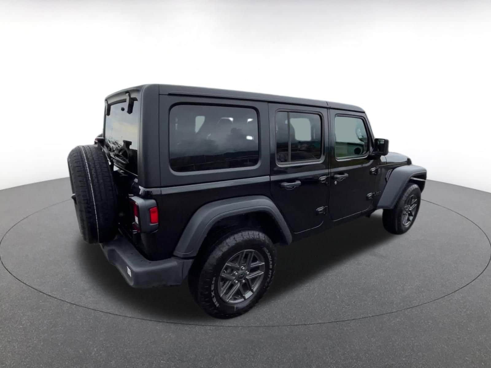 Thumbnail: 2025 Jeep Wrangler - 14