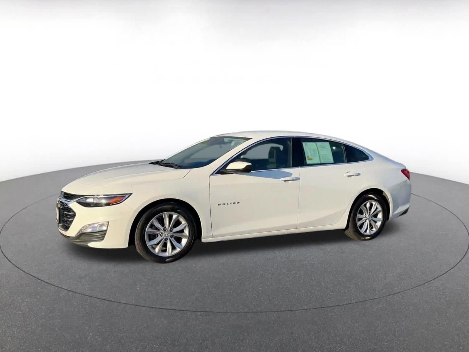 Thumbnail: 2023 Chevrolet Malibu - 8