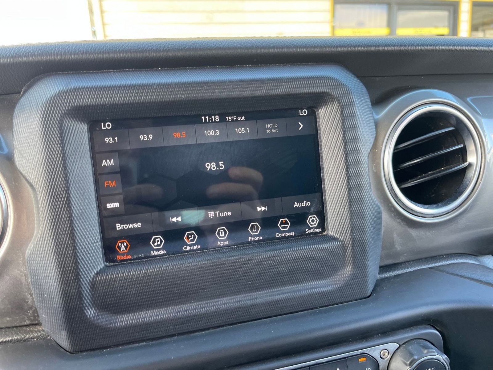 Thumbnail: 2020 Jeep Wrangler - 21