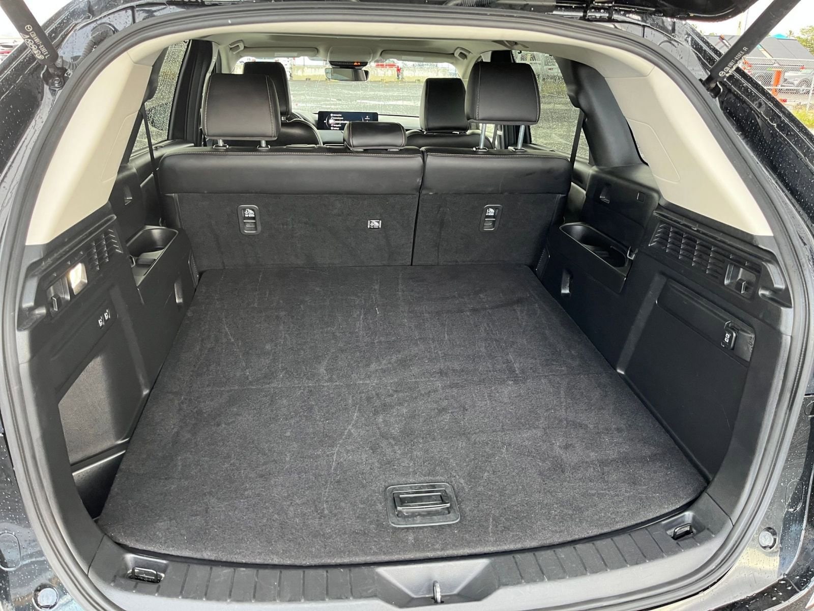 Thumbnail: 2025 Mazda CX-70 - 25