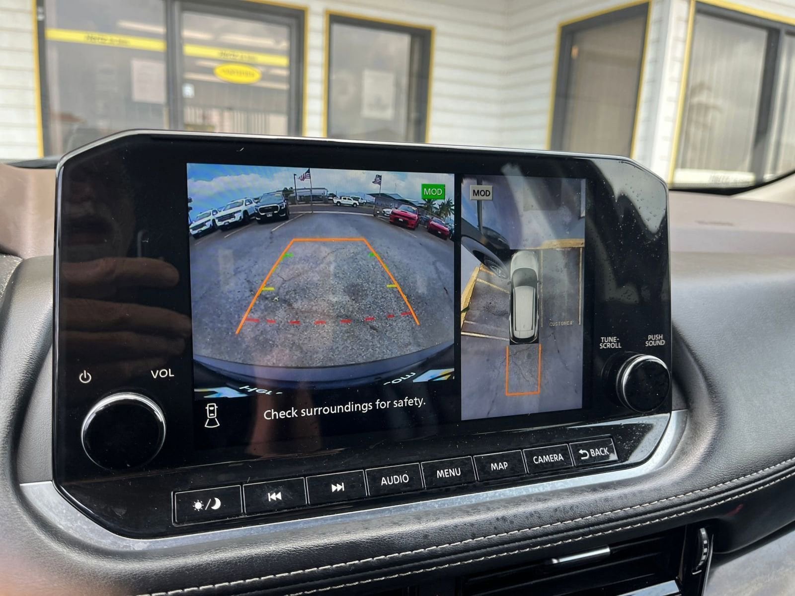 Thumbnail: 2023 Nissan Rogue - 17