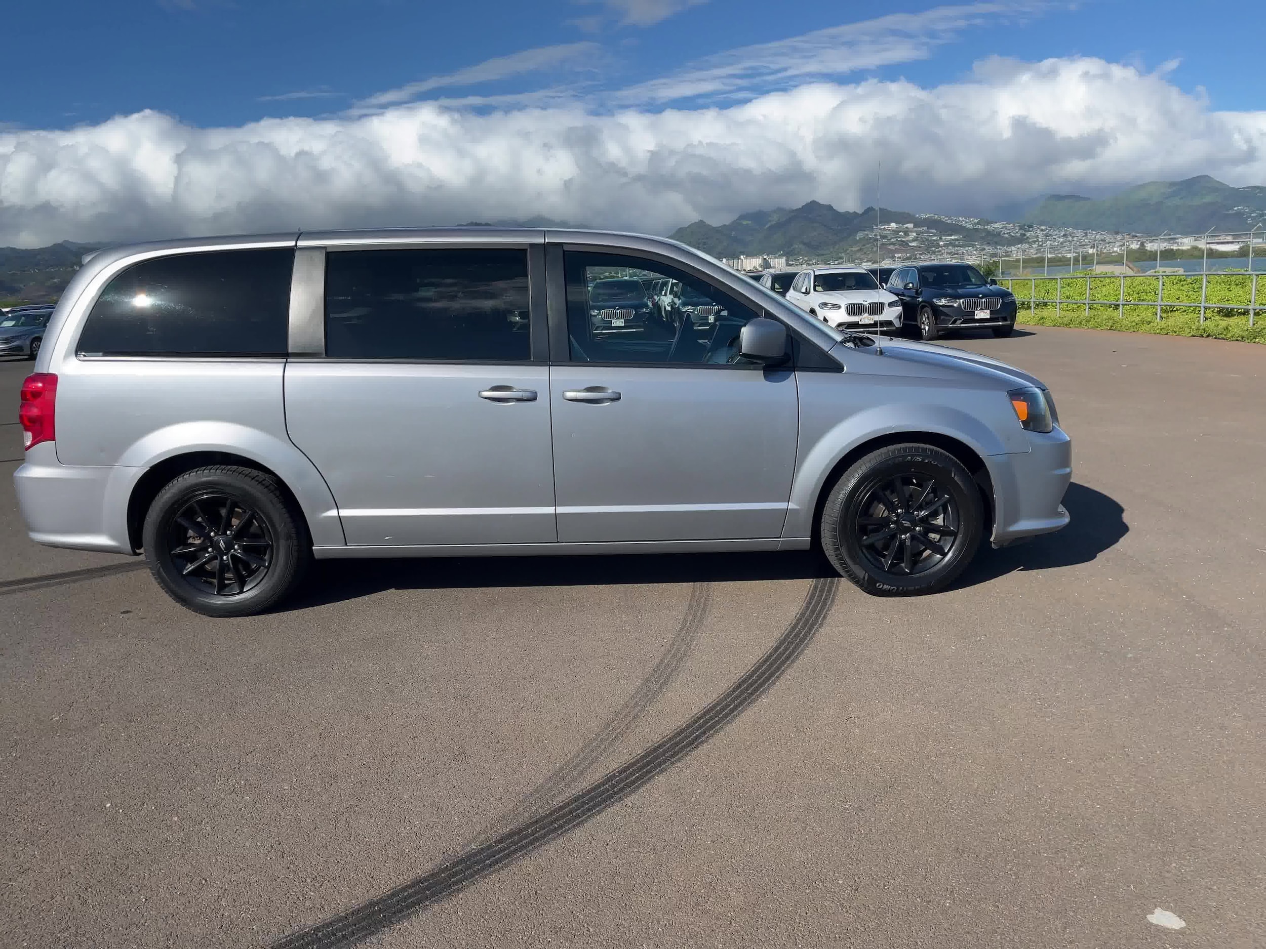 2019 Dodge Grand Caravan GT 16