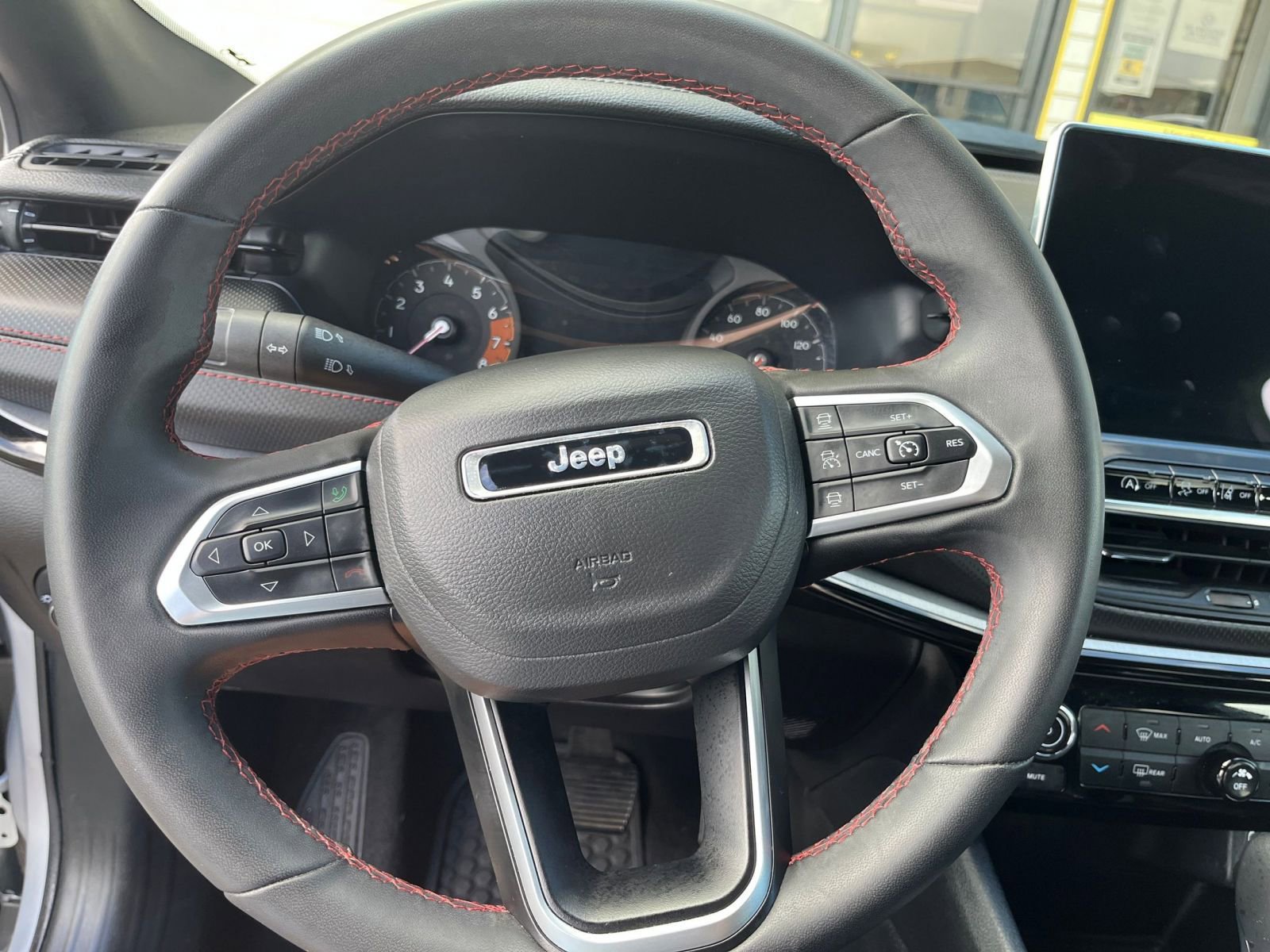 Thumbnail: 2025 Jeep Compass - 29