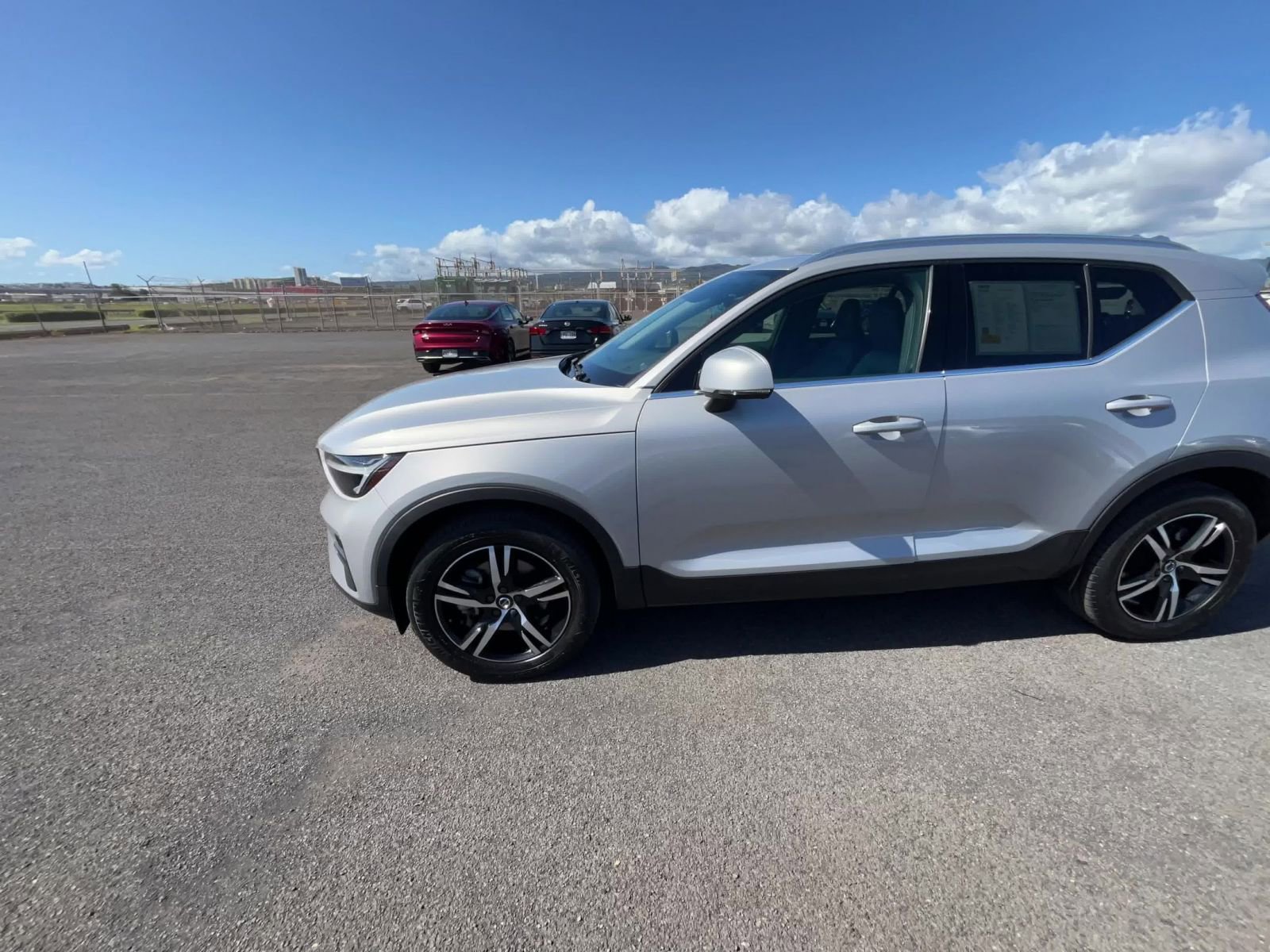 Thumbnail: 2024 Volvo XC40 - 9