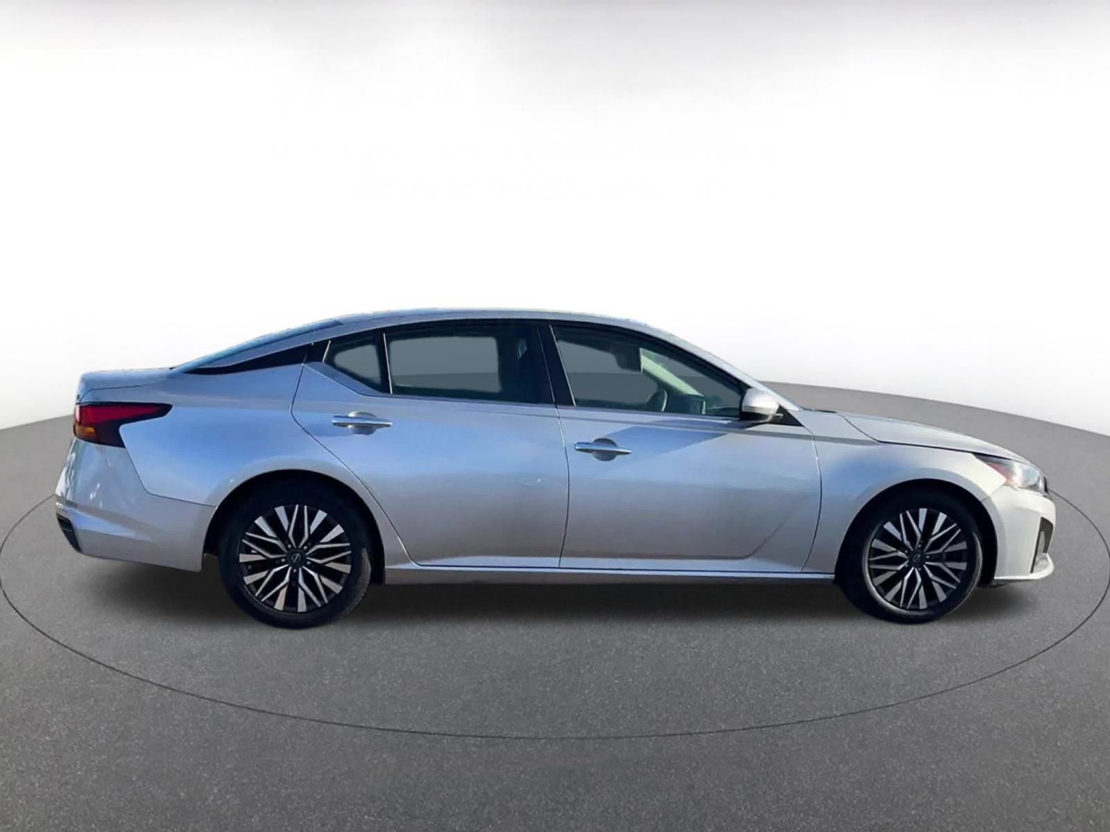 Thumbnail: 2023 Nissan Altima - 15