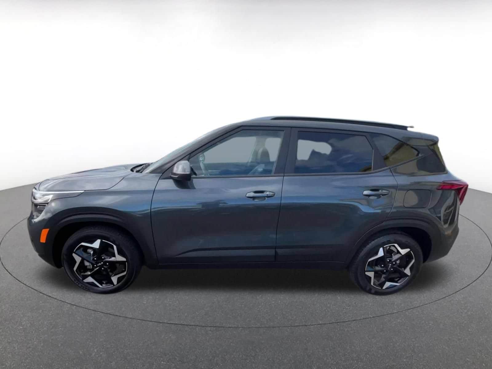 Thumbnail: 2025 Kia Seltos - 9