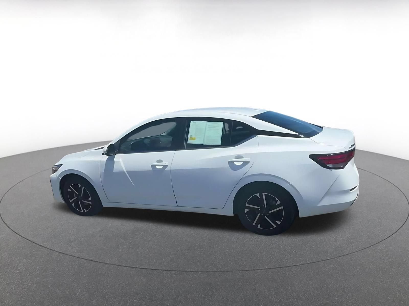 Thumbnail: 2025 Nissan Sentra - 10