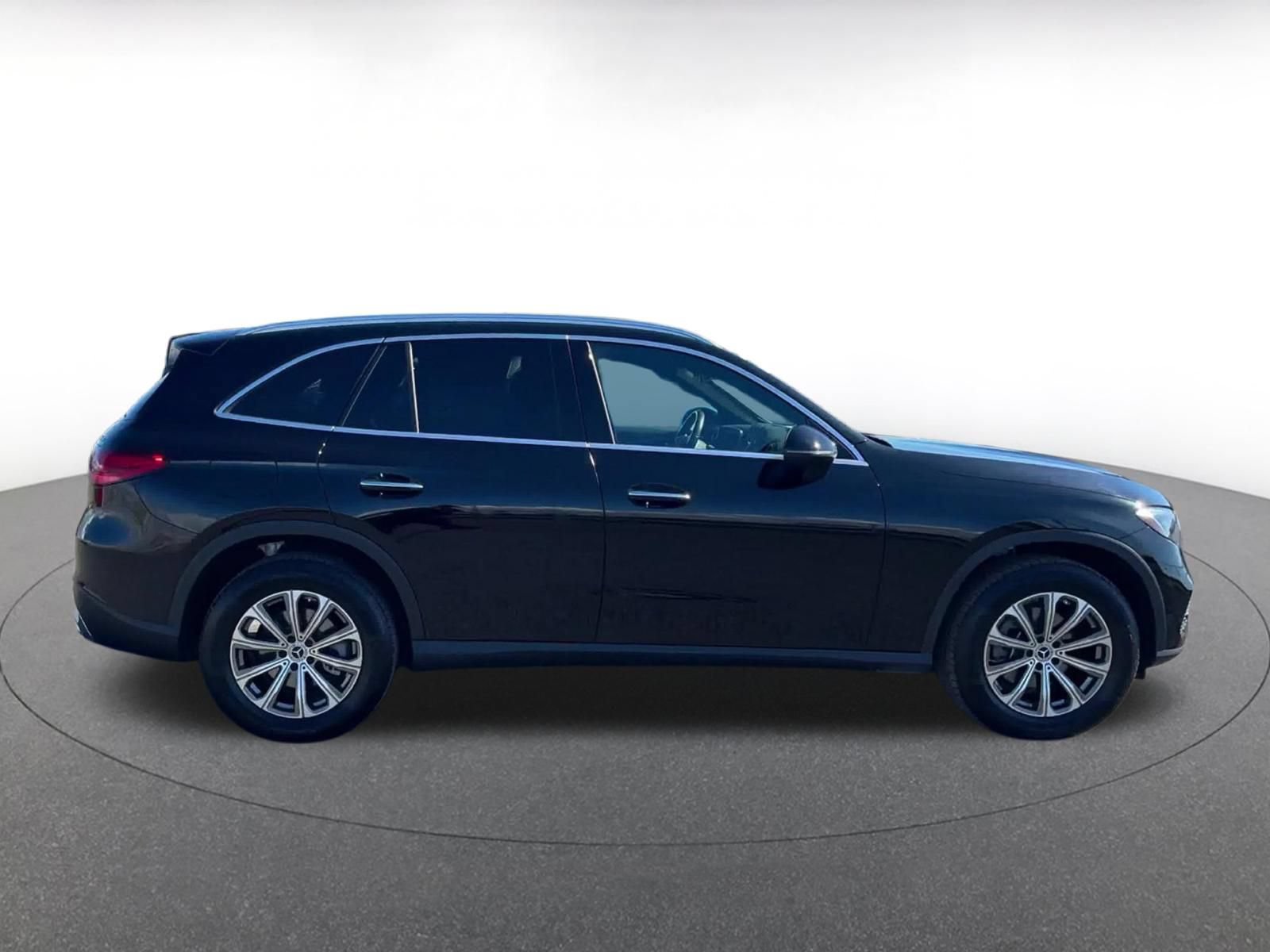 Thumbnail: 2024 Mercedes-Benz GLC - 15