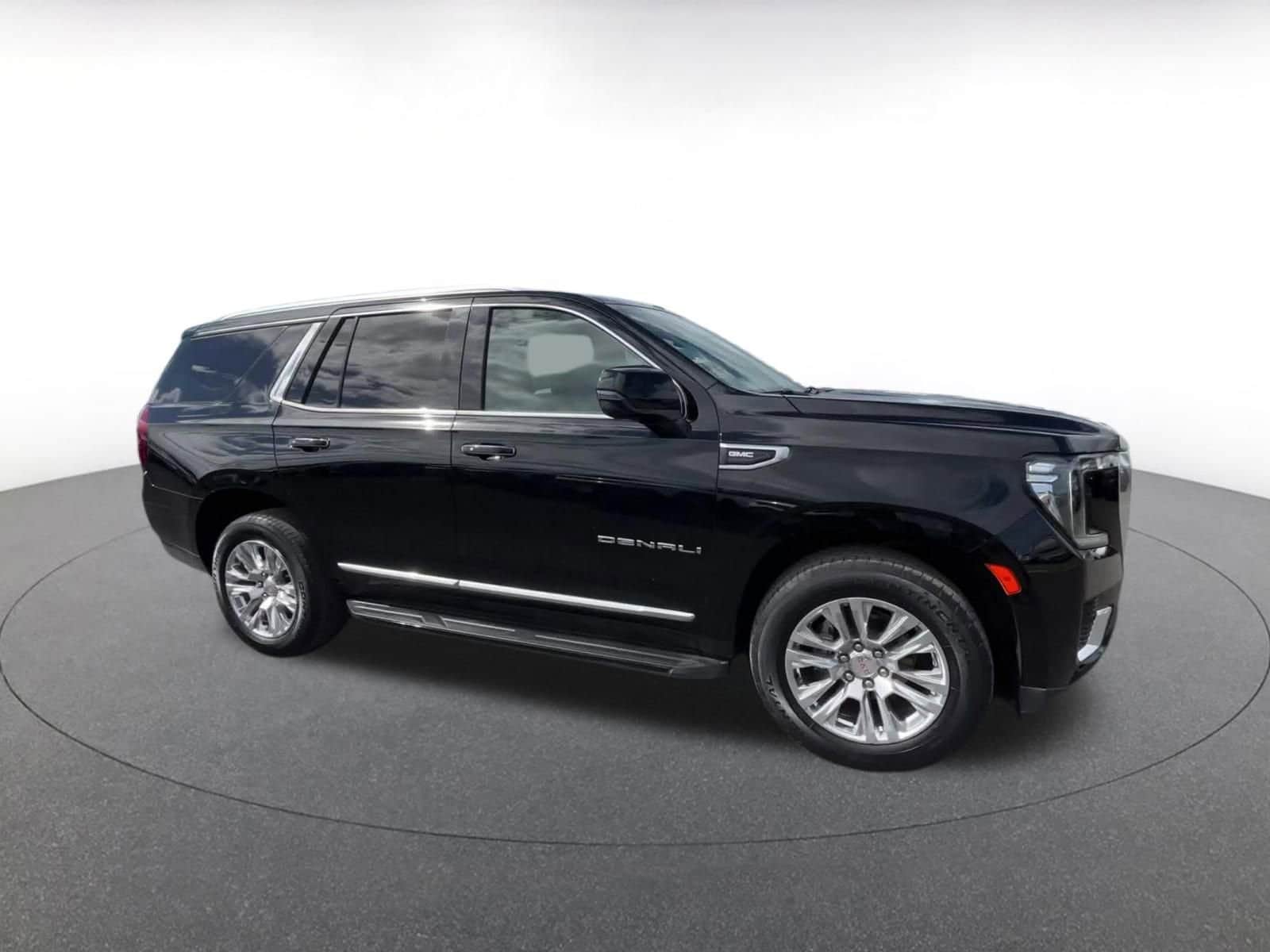 Thumbnail: 2023 GMC Yukon - 2