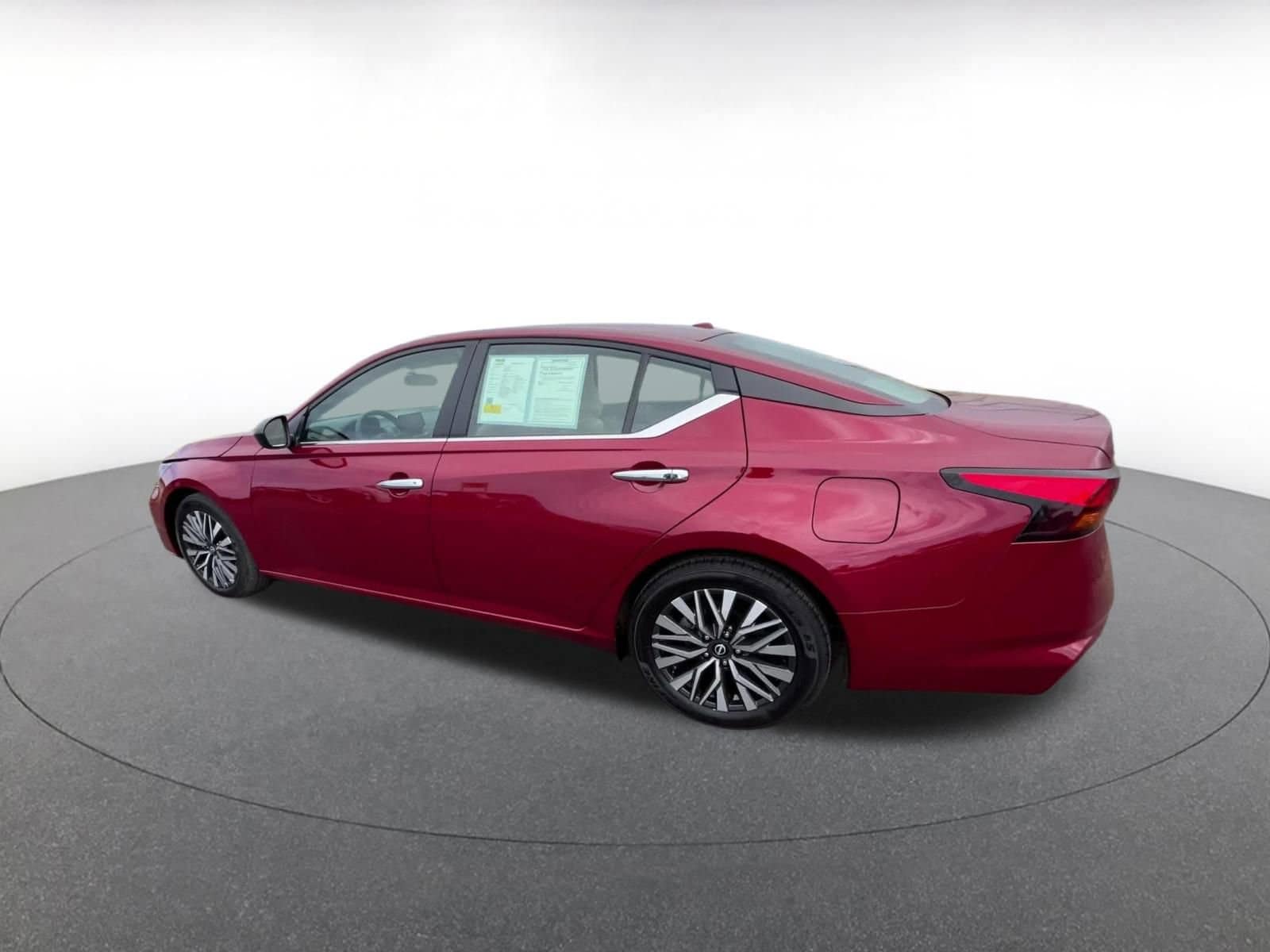 Thumbnail: 2025 Nissan Altima - 10