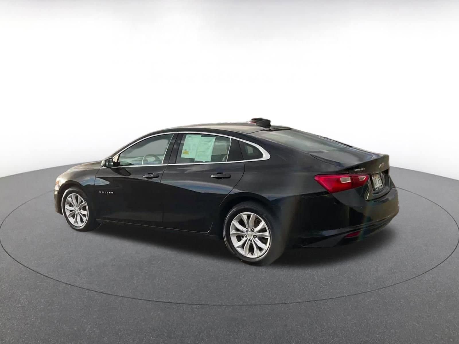 Thumbnail: 2023 Chevrolet Malibu - 10