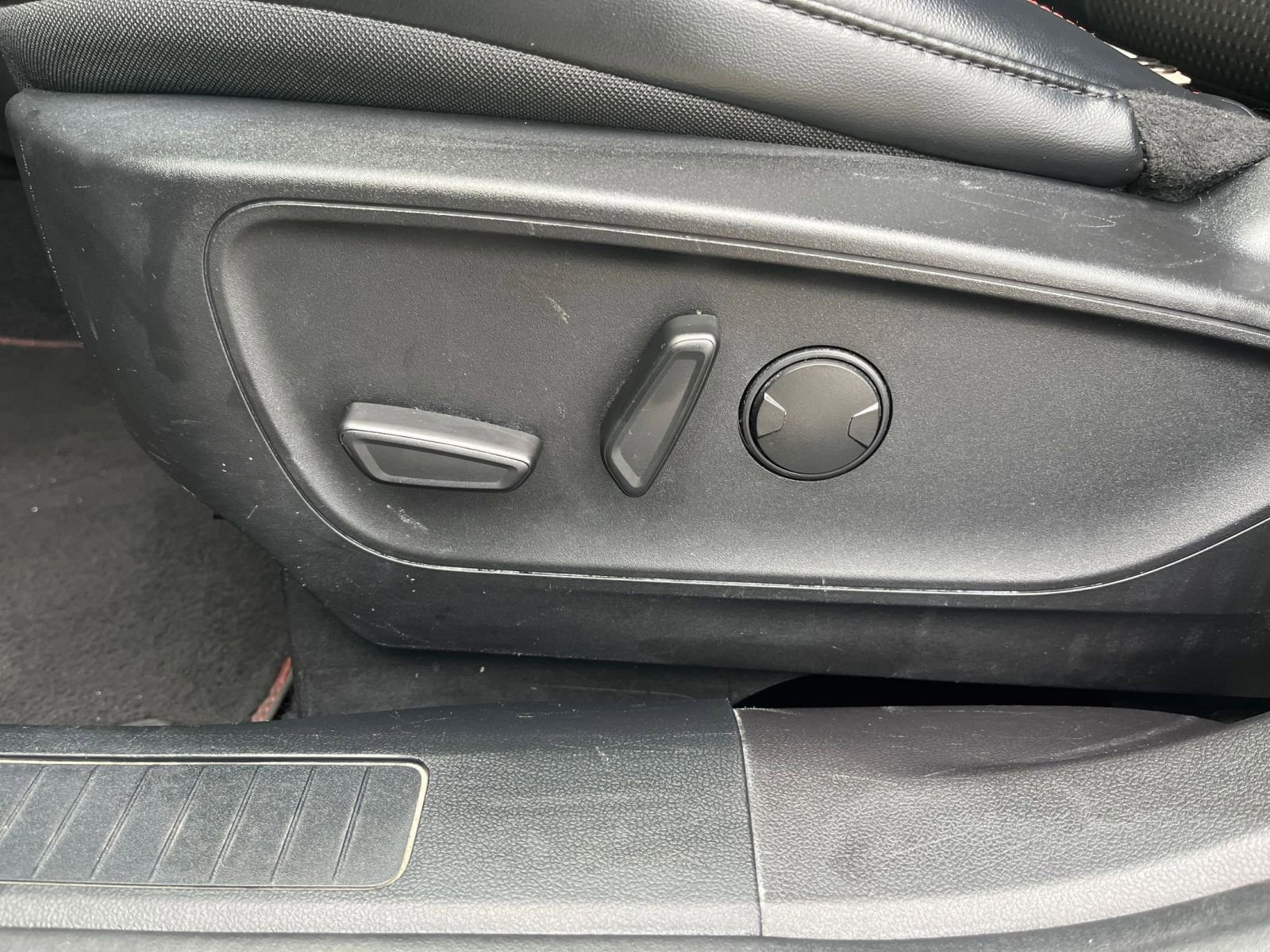 Thumbnail: 2023 Ford Escape - 22