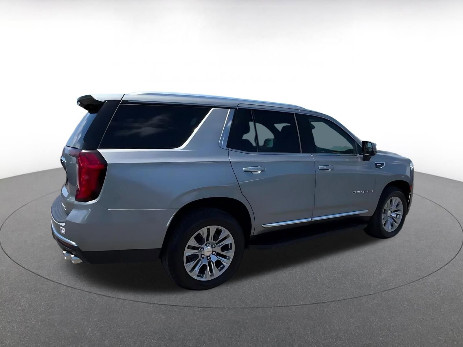 Thumbnail: 2023 GMC Yukon - 14