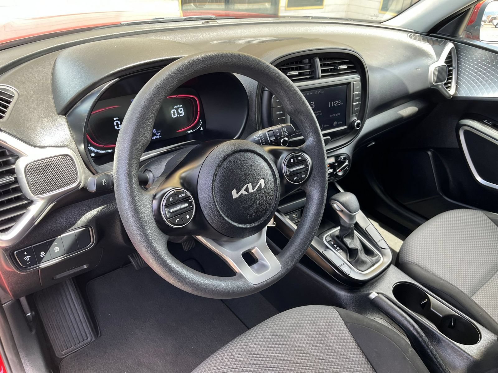 Thumbnail: 2025 Kia Soul - 32