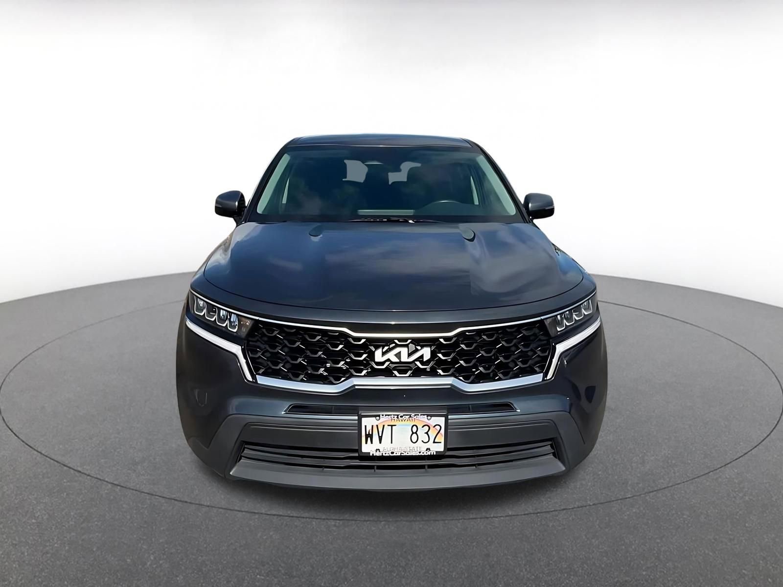 Thumbnail: 2023 Kia Sorento - 4