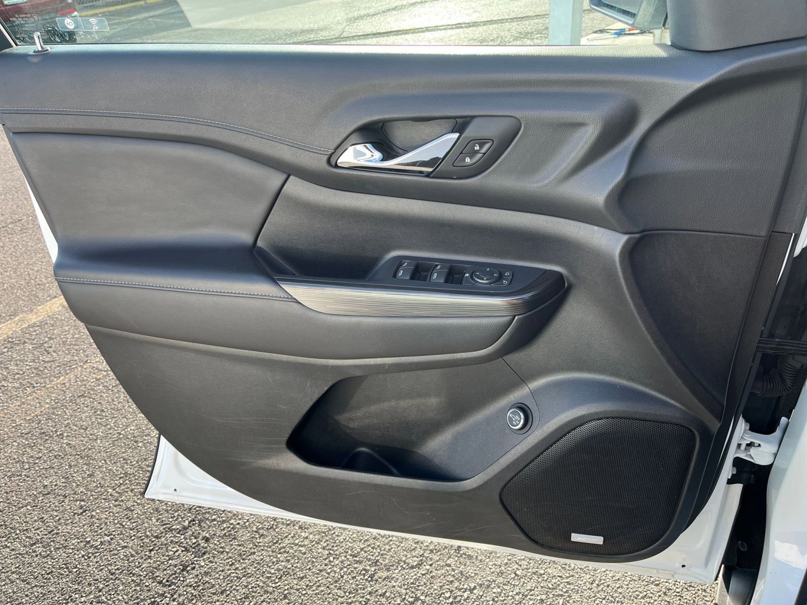 Thumbnail: 2023 GMC Acadia - 18