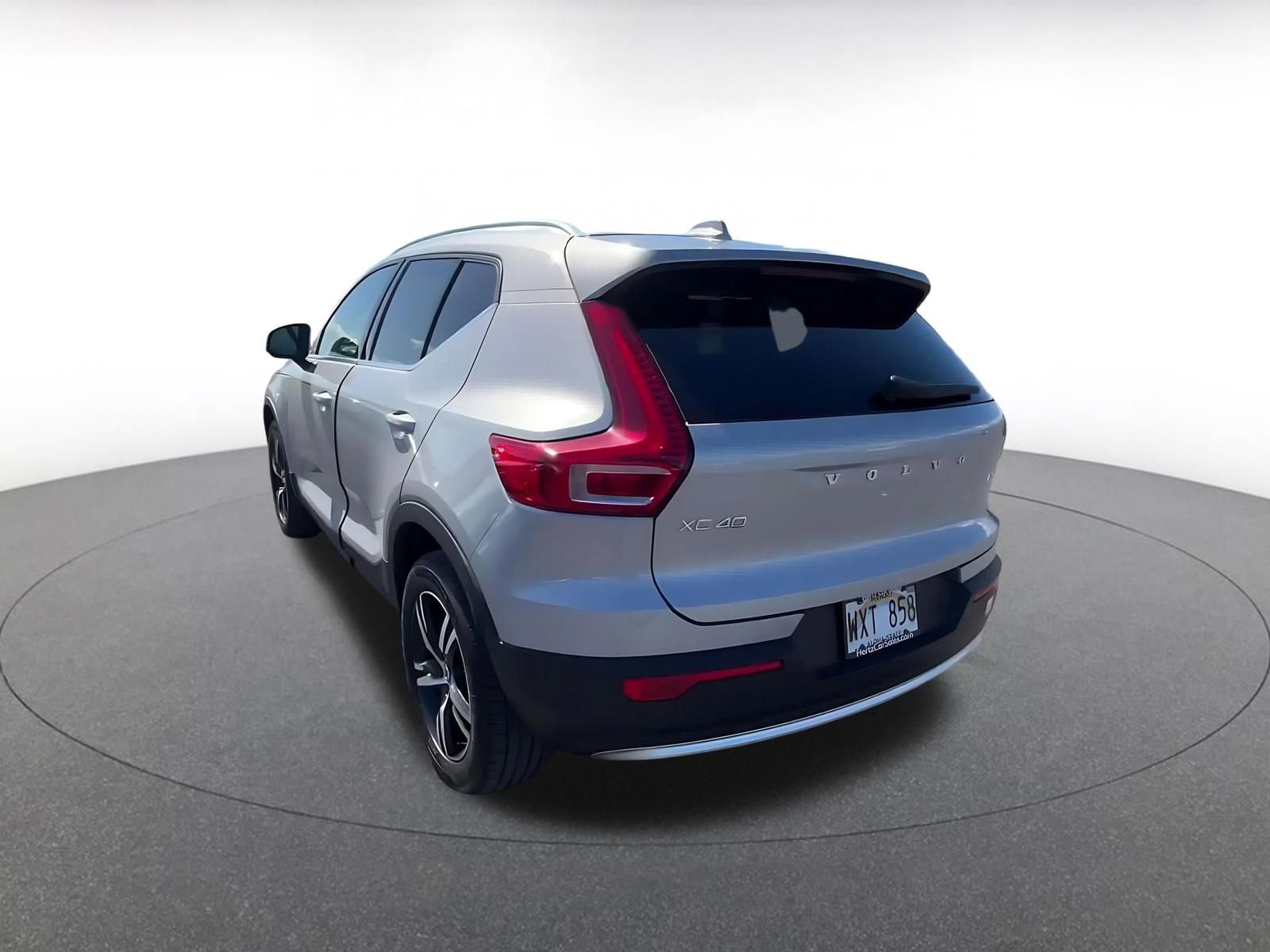 Thumbnail: 2024 Volvo XC40 - 11