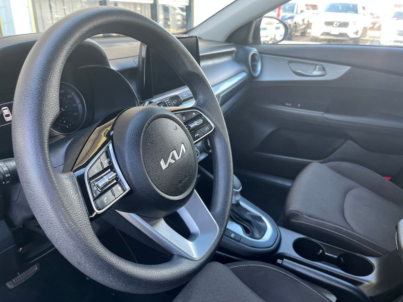 Thumbnail: 2024 Kia Forte - 33