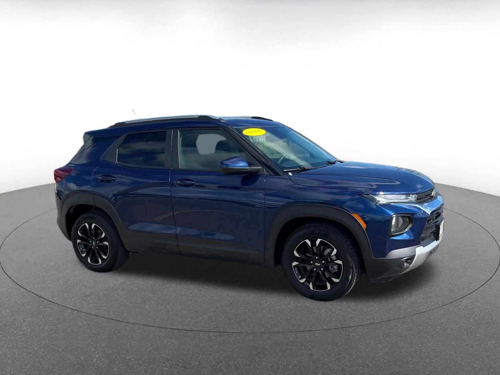 Thumbnail: 2023 Chevrolet TrailBlazer - 2