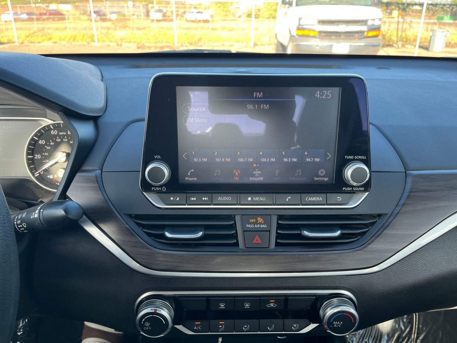 Thumbnail: 2023 Nissan Altima - 18