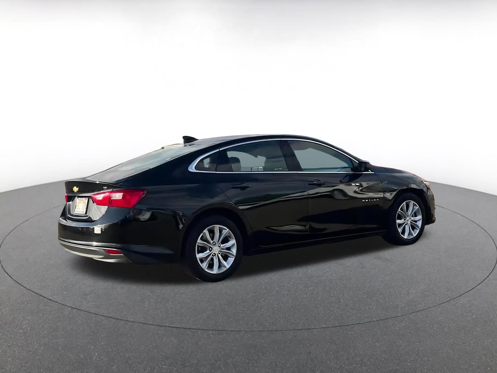 Thumbnail: 2023 Chevrolet Malibu - 15