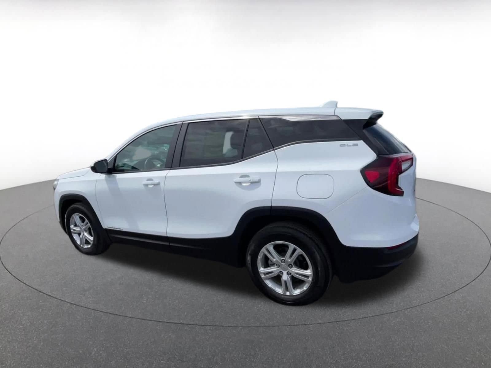 Thumbnail: 2024 GMC Terrain - 10