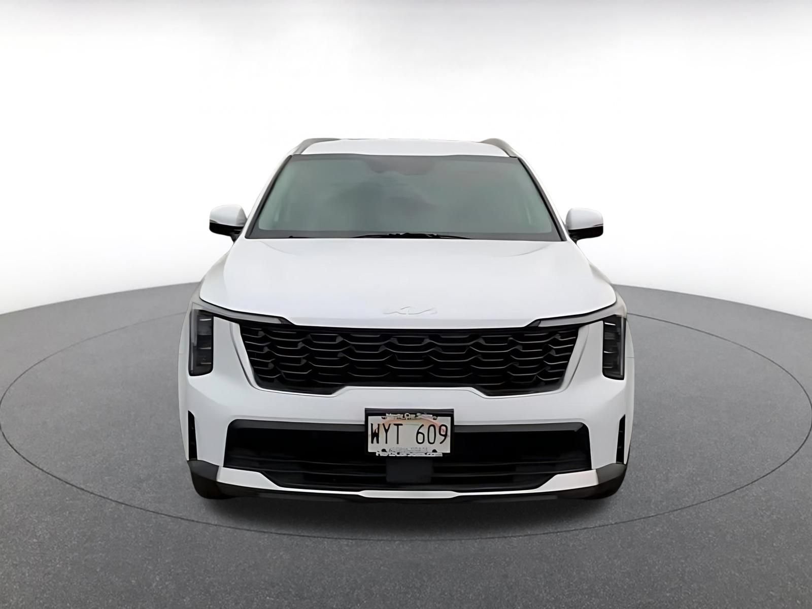 Thumbnail: 2024 Kia Sorento - 4