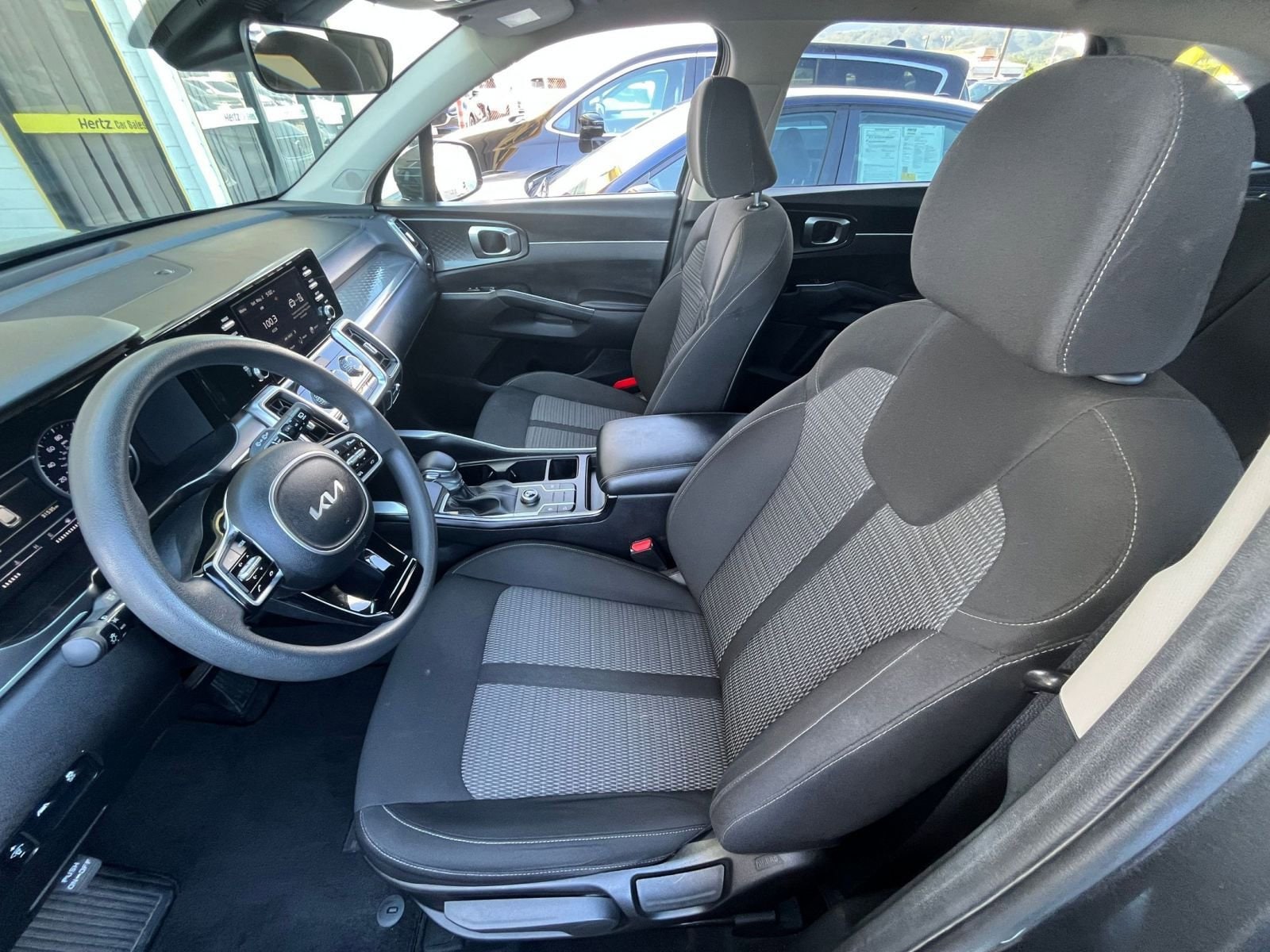 Thumbnail: 2023 Kia Sorento - 27