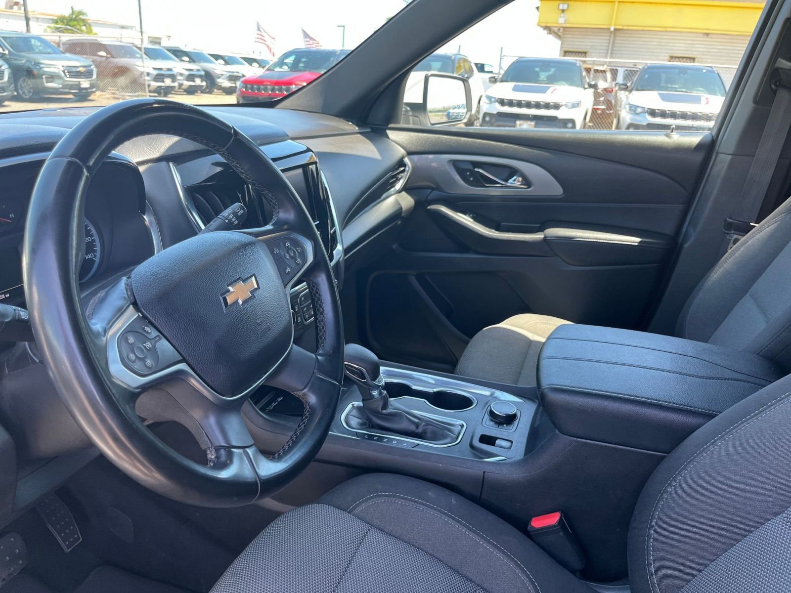 Thumbnail: 2023 Chevrolet Traverse - 35