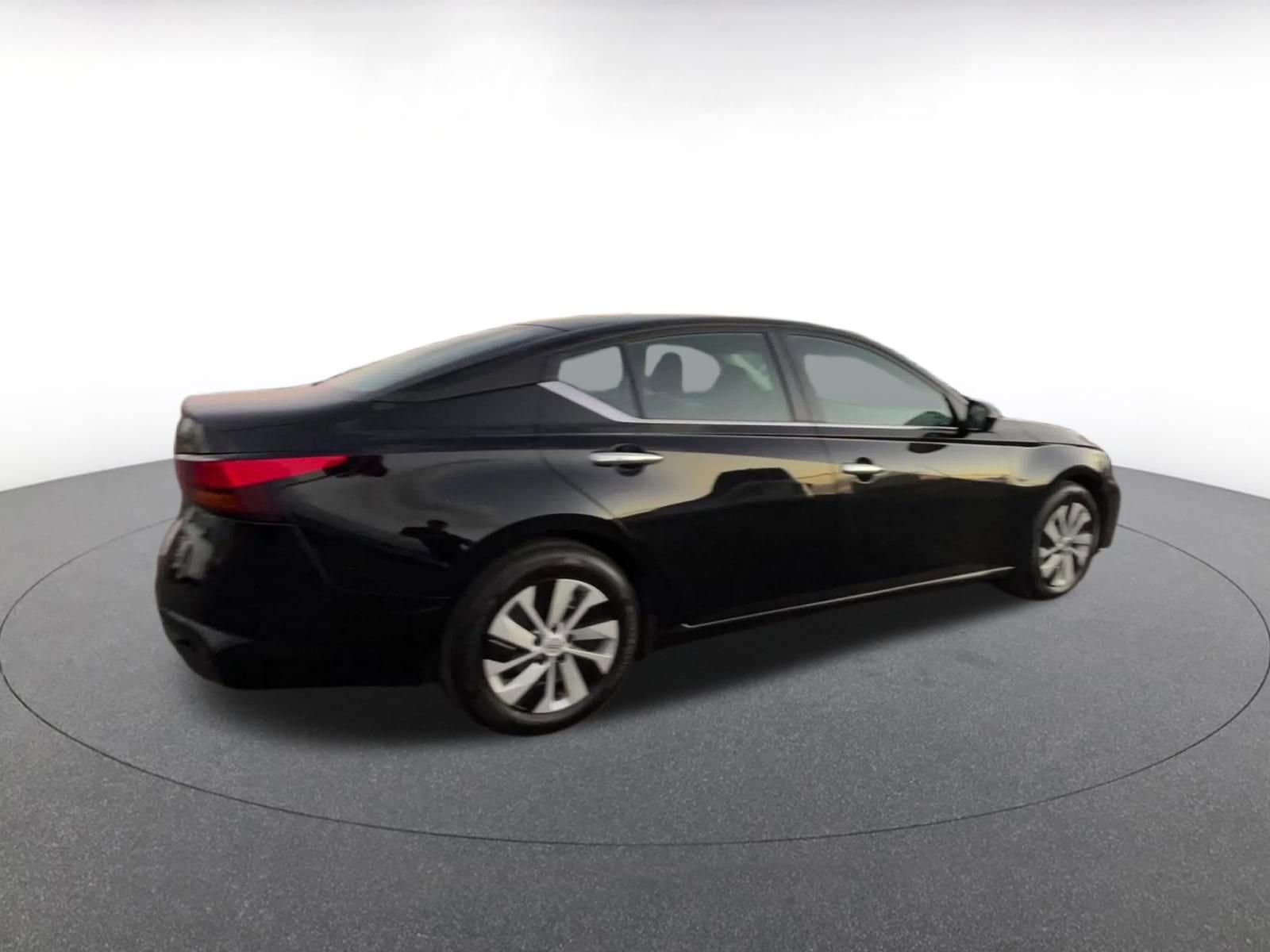 Thumbnail: 2023 Nissan Altima - 14