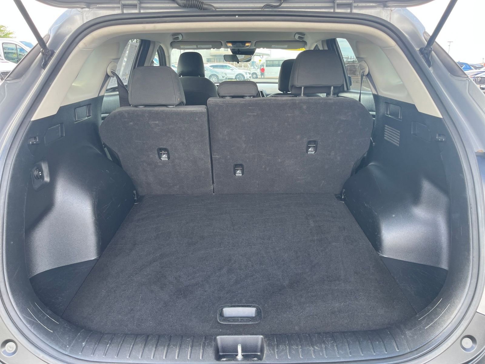 Thumbnail: 2023 Kia Sportage - 30