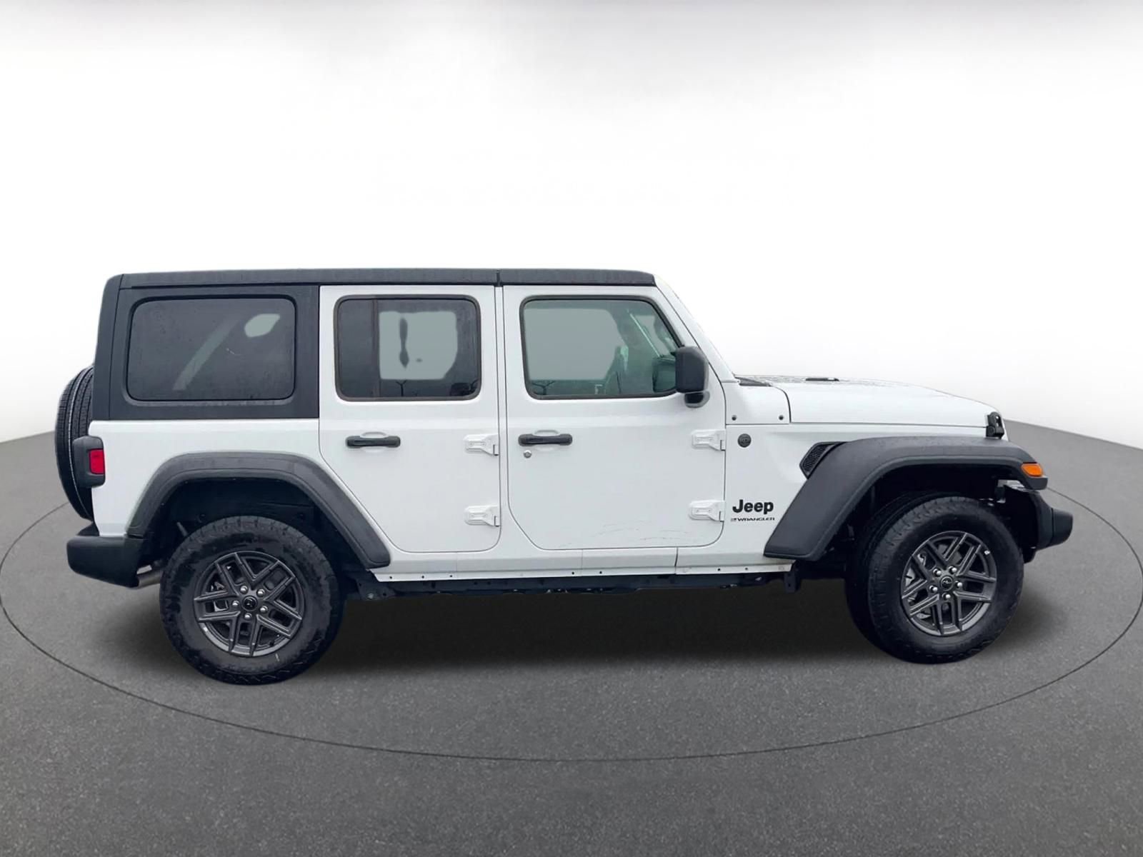 Thumbnail: 2025 Jeep Wrangler - 16