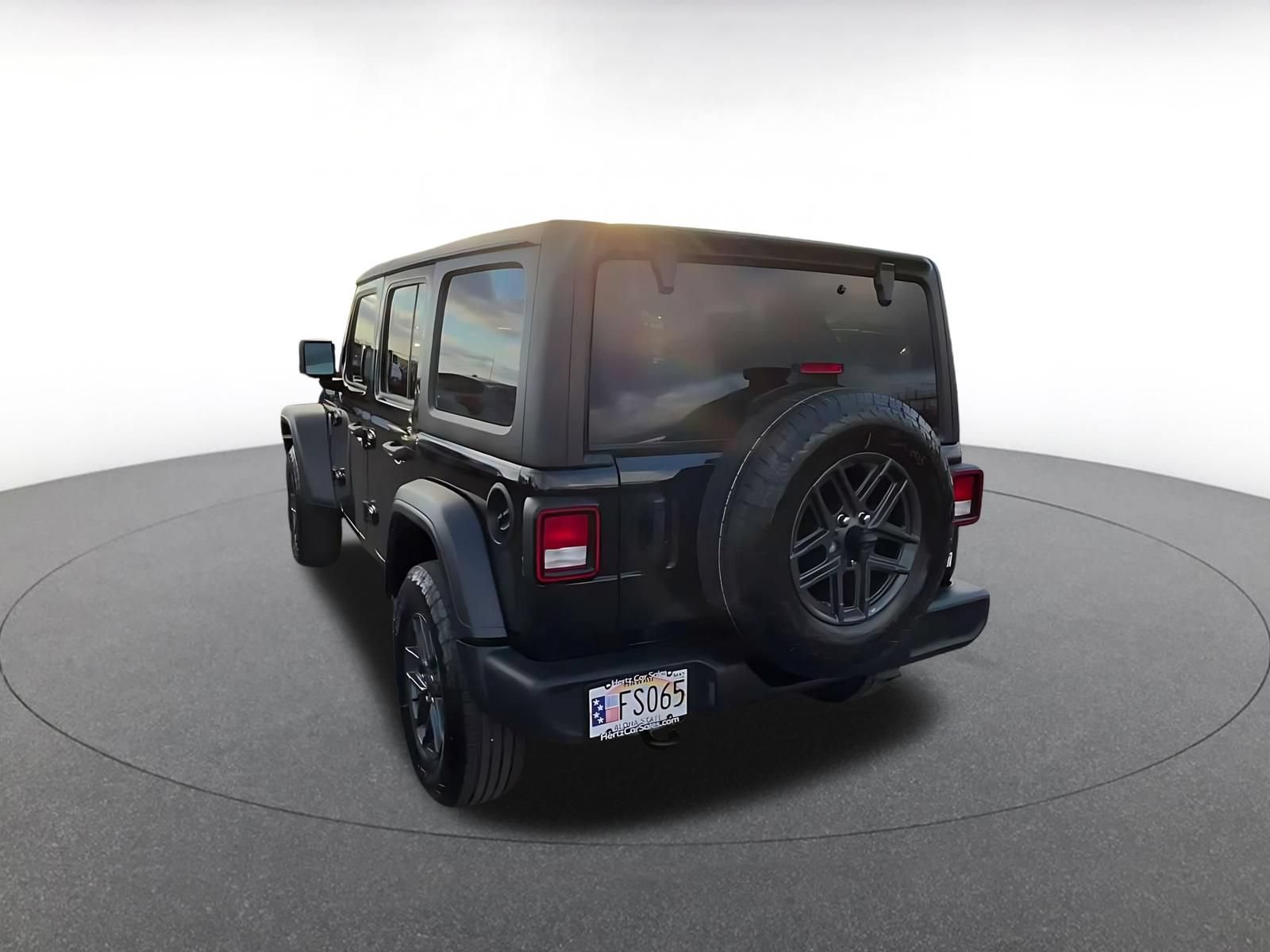 Thumbnail: 2025 Jeep Wrangler - 9