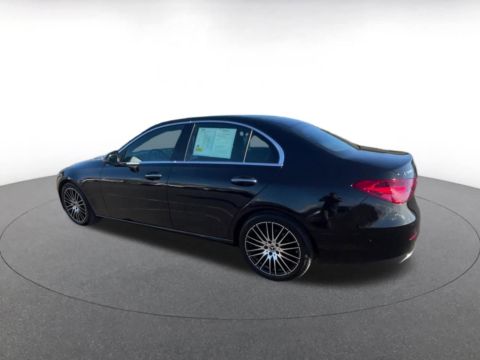 Thumbnail: 2024 Mercedes-Benz C-Class - 10