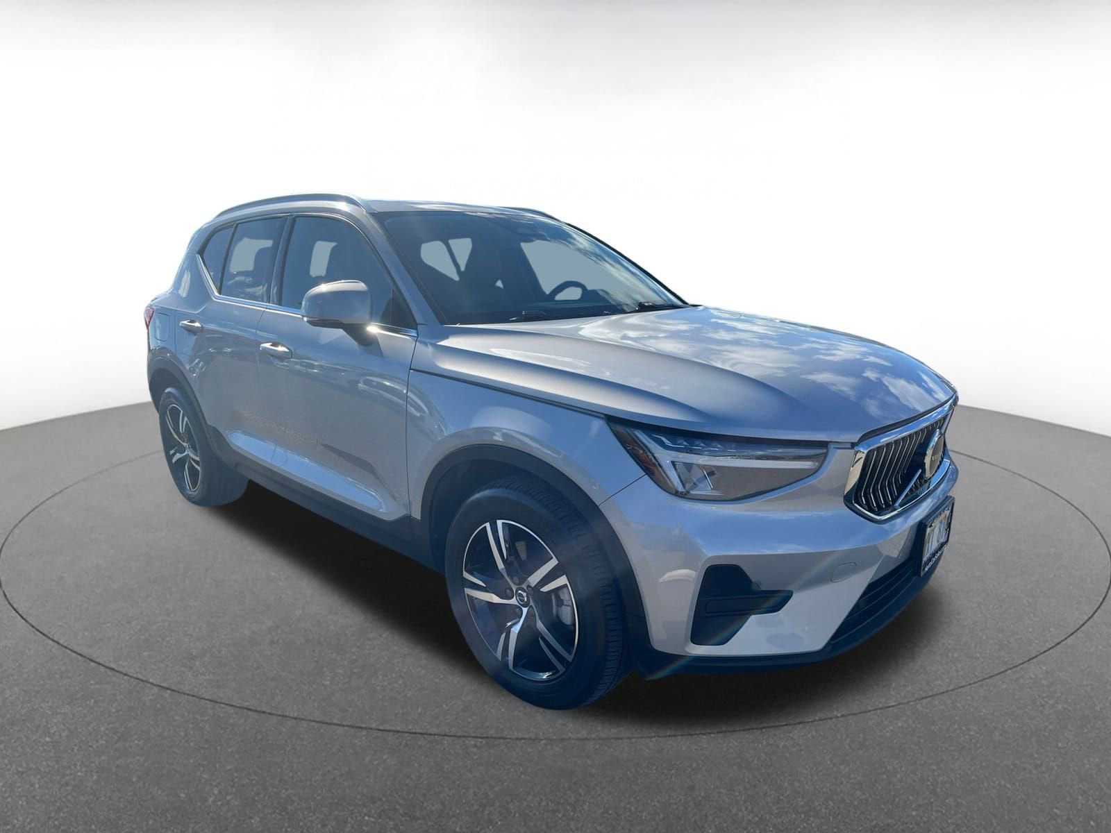 Thumbnail: 2024 Volvo XC40 - 1