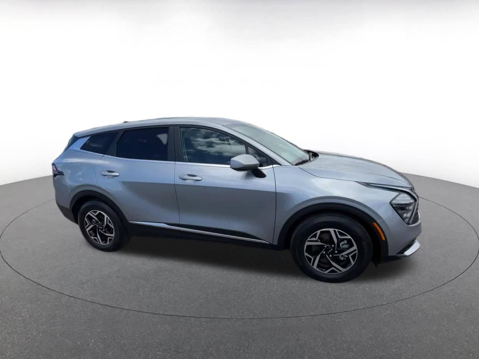 Thumbnail: 2025 Kia Sportage - 2