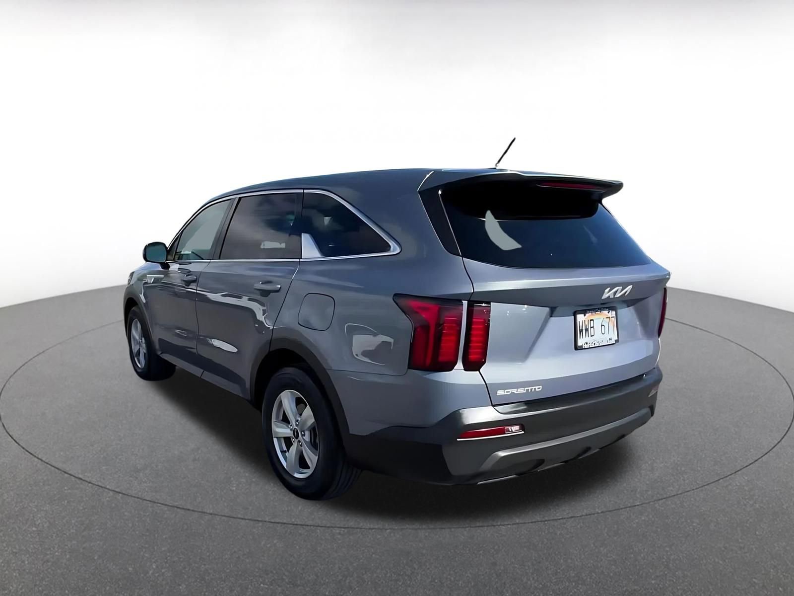 Thumbnail: 2023 Kia Sorento - 11