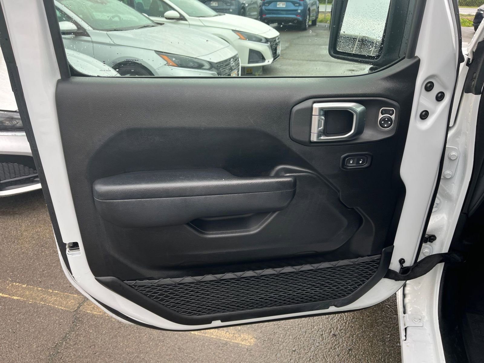 Thumbnail: 2025 Jeep Wrangler - 18