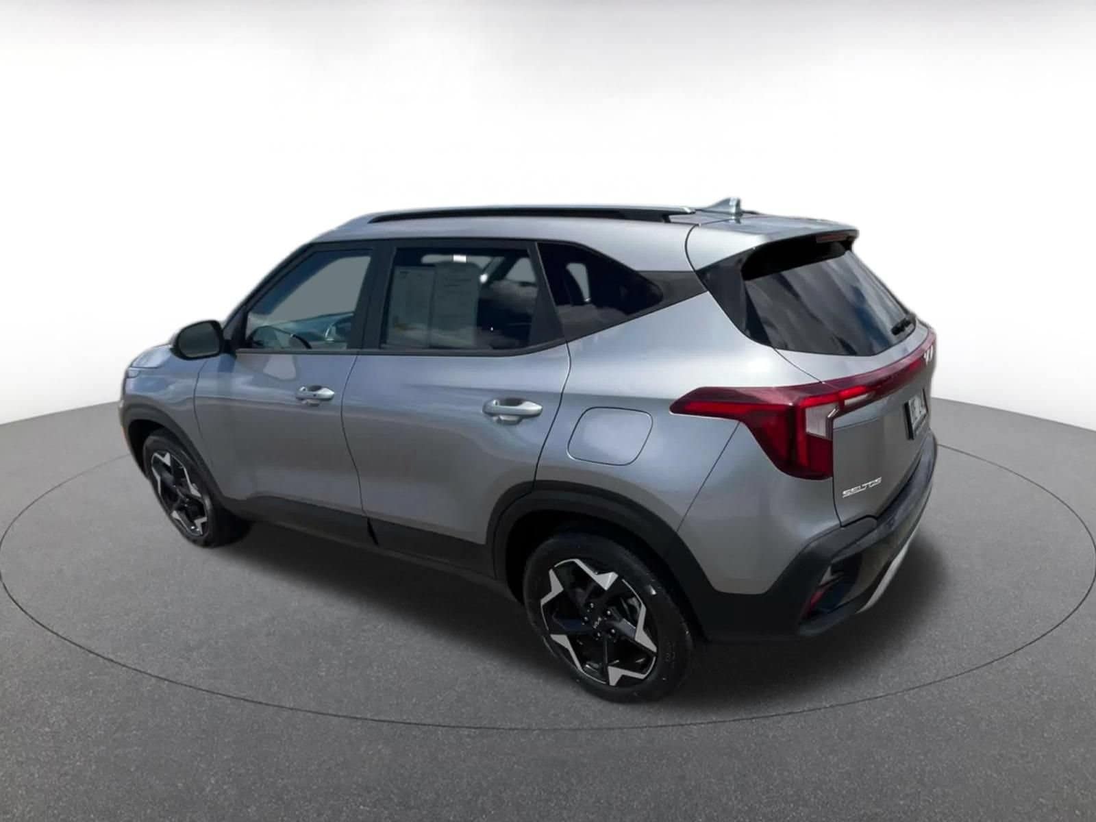 Thumbnail: 2025 Kia Seltos - 8