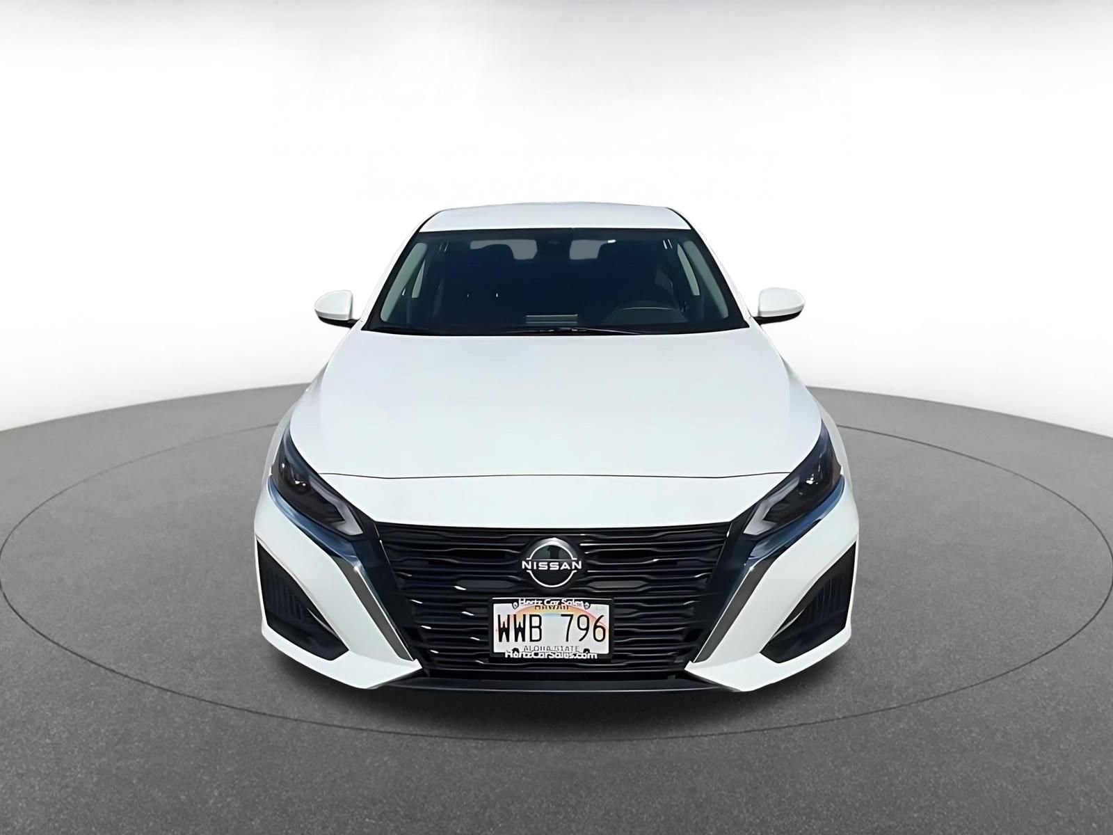 Thumbnail: 2023 Nissan Altima - 4