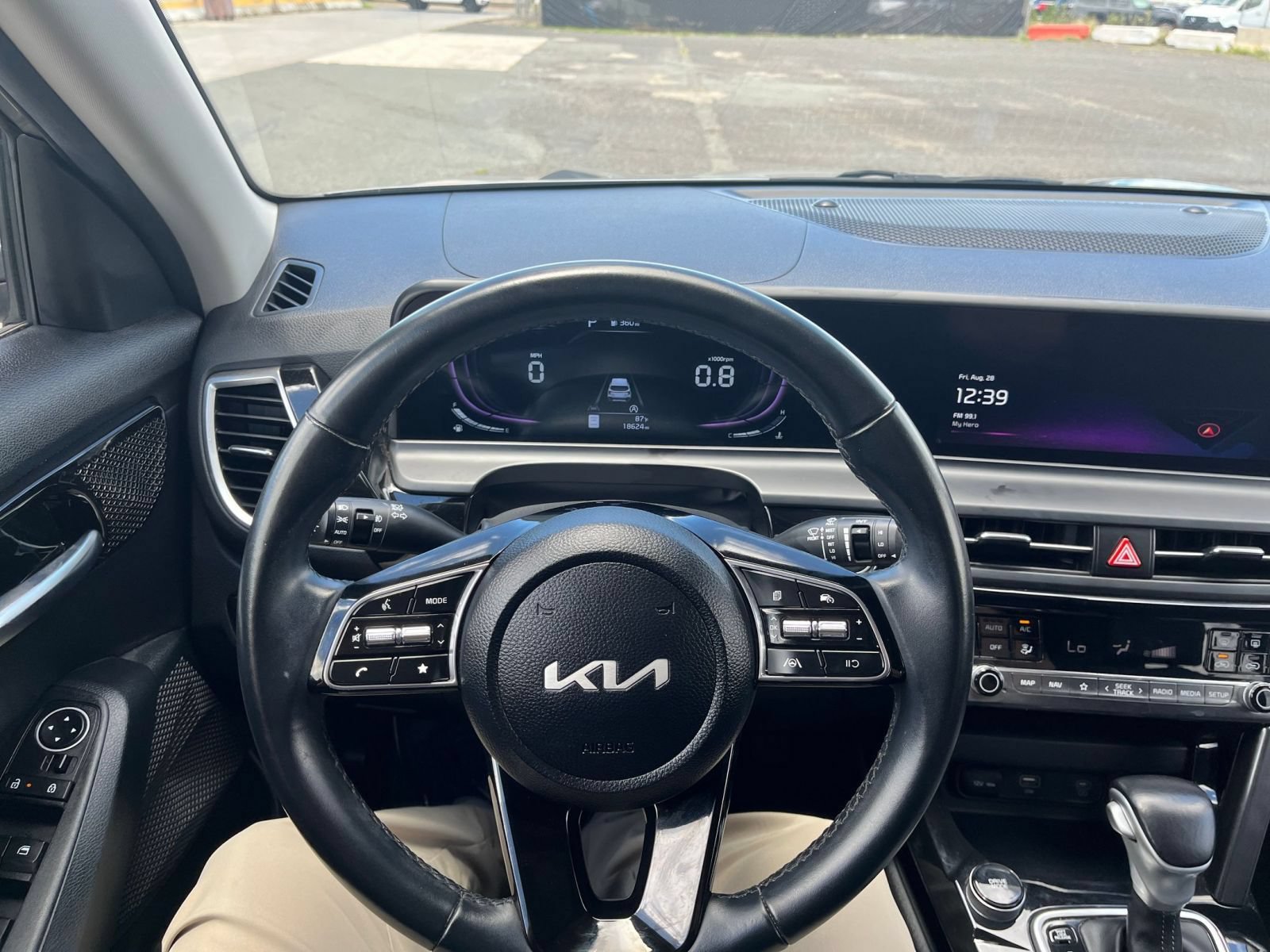 Thumbnail: 2025 Kia Seltos - 24