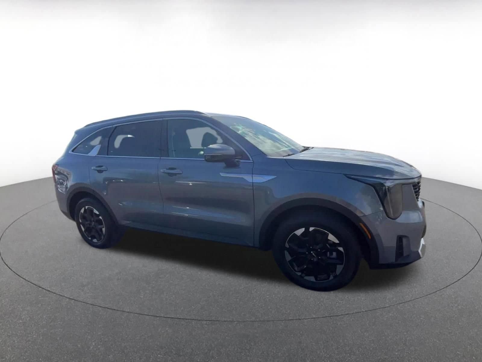 Thumbnail: 2024 Kia Sorento - 2