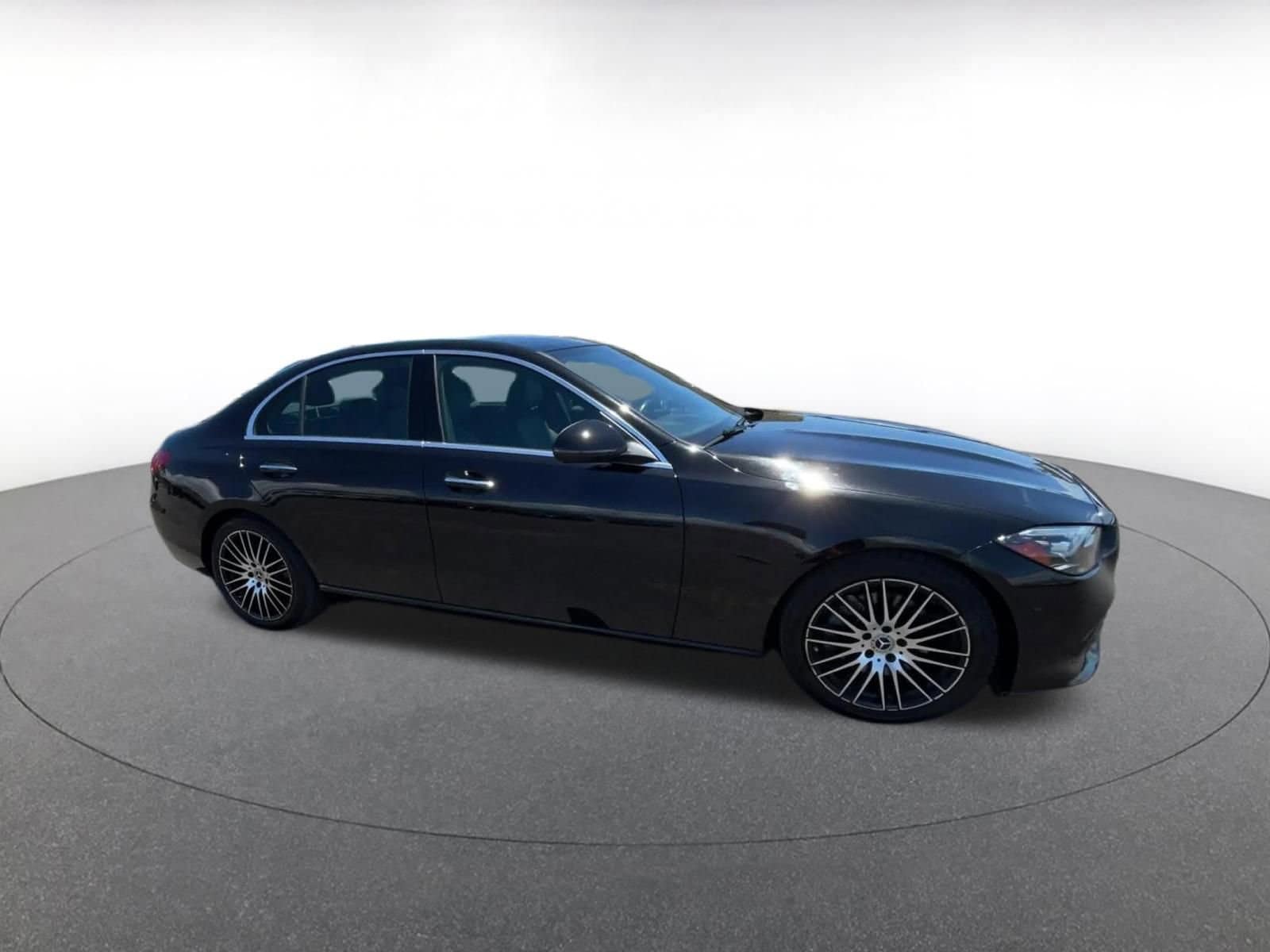 Thumbnail: 2024 Mercedes-Benz C-Class - 2