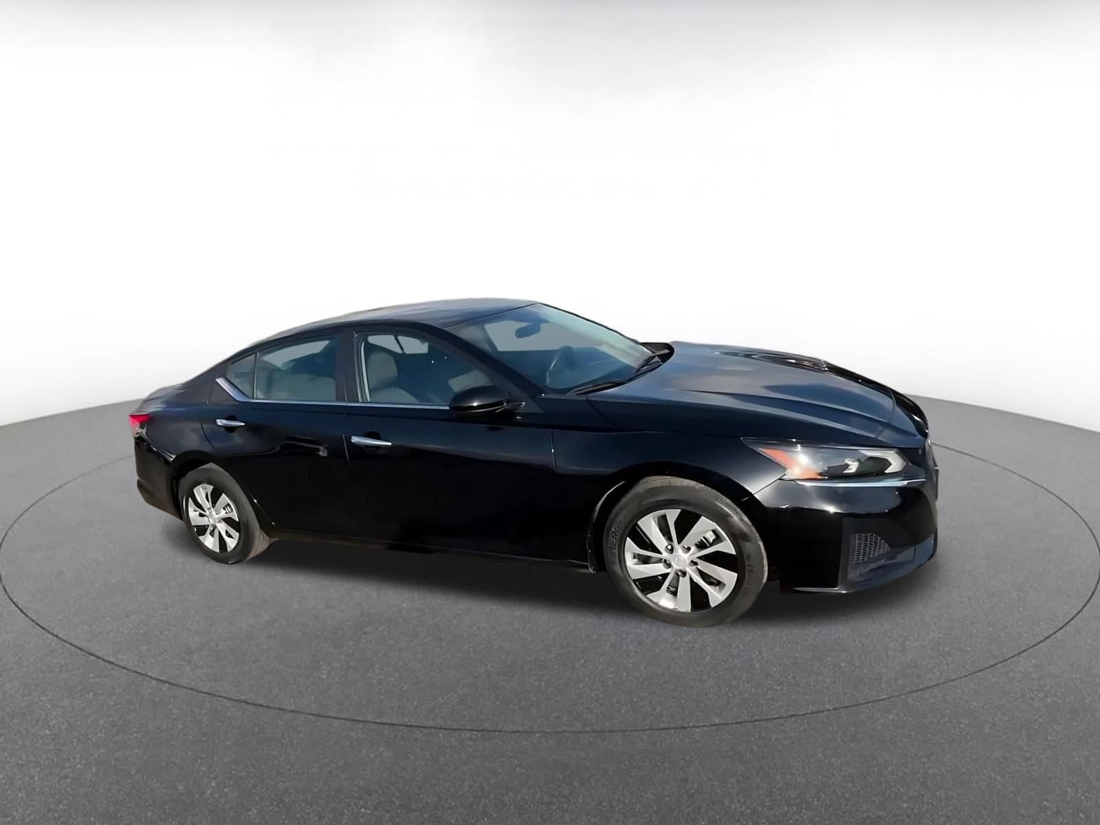 Thumbnail: 2023 Nissan Altima - 2