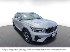 2024 Volvo XC40 B5 Core -
                  Honolulu, HI
