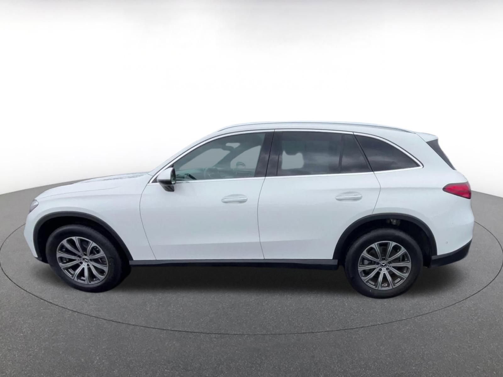 Thumbnail: 2024 Mercedes-Benz GLC - 9