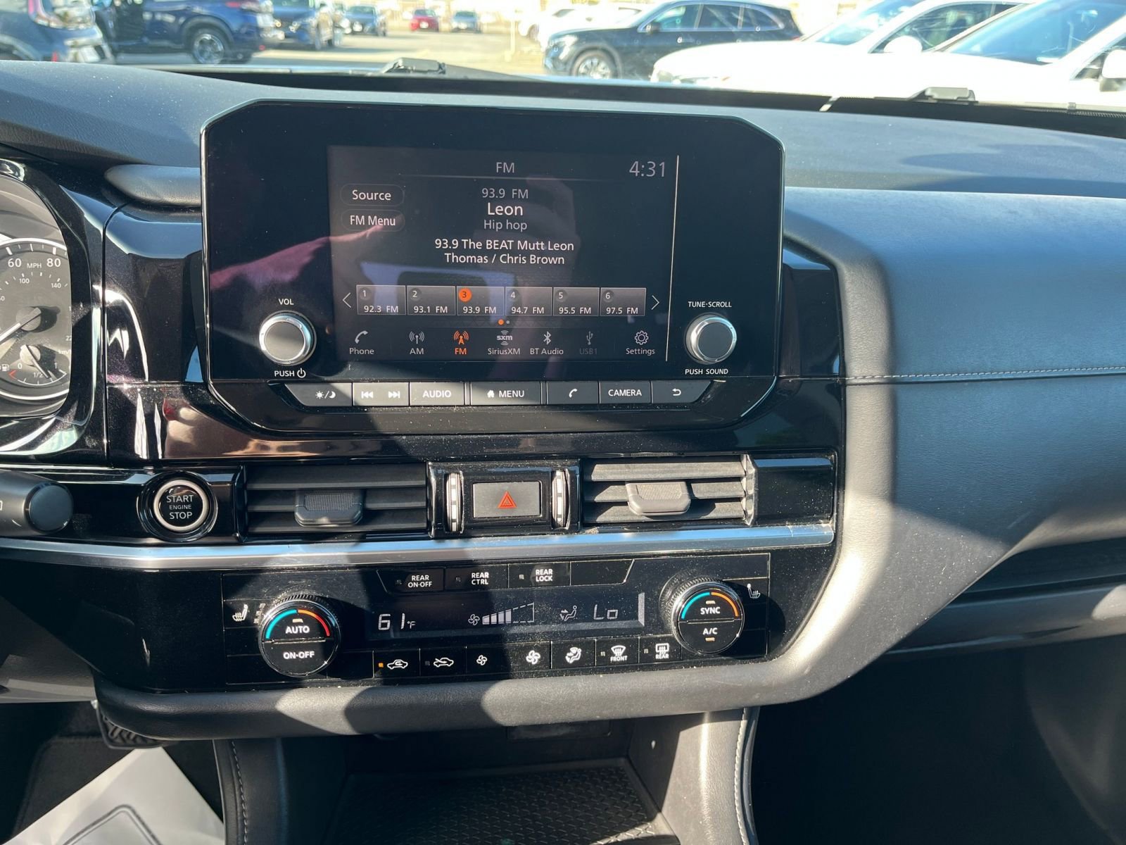 Thumbnail: 2022 Nissan Pathfinder - 17